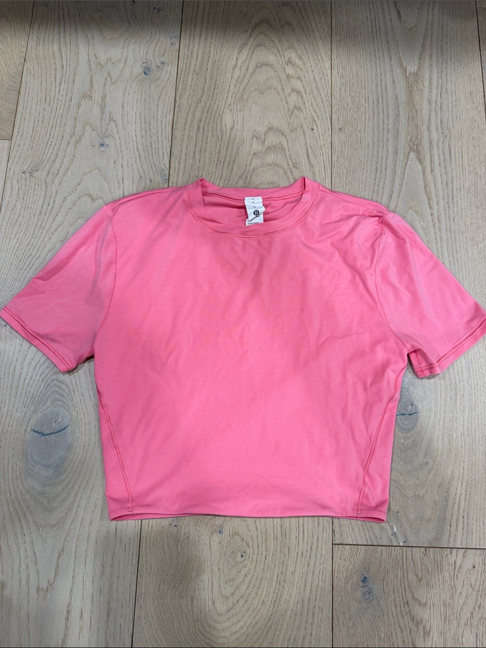 lululemon like new xs Pink Short-Sleeve  Crop Top